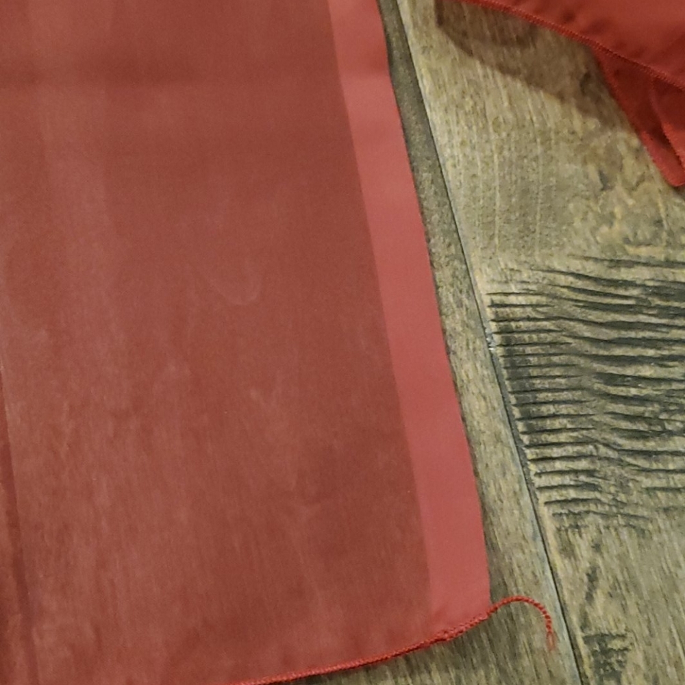 Two lengths of sheer fabric - Picture 3 of 4